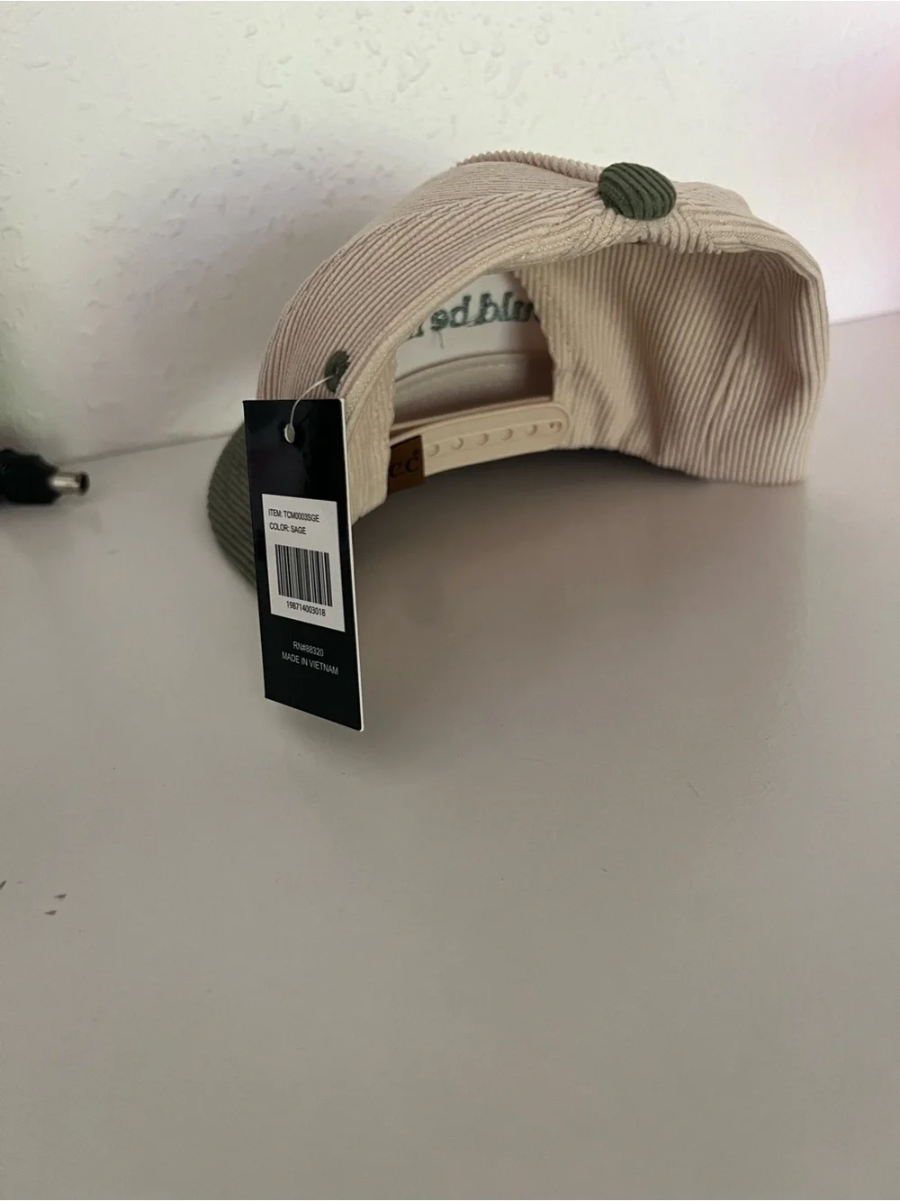 I could be meaner Embroidered Two-Tone Corduroy Cap - Beige & Olive